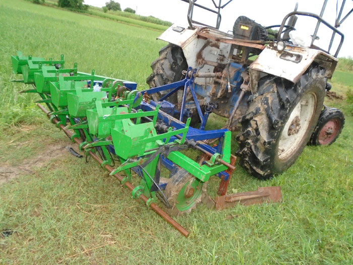 Tractor Operated Paddy Transplanter - Photo