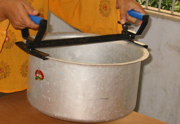 Suraksha tong - Photo