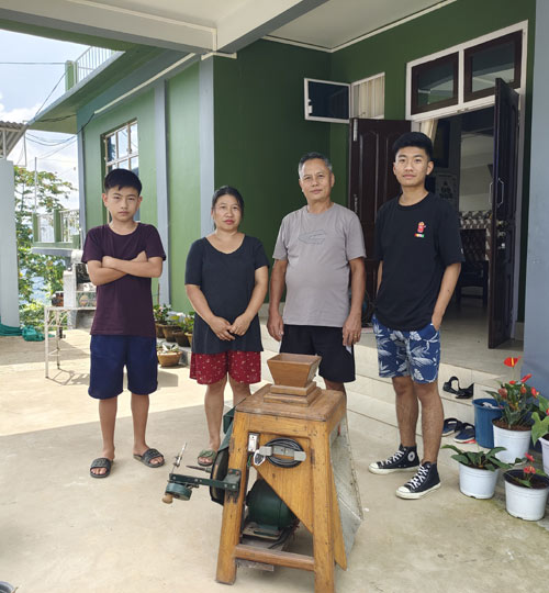 Image of Pineapple Peeling Machine and Shredding cum Peeling Machine