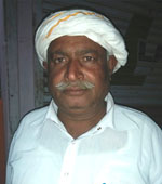 volunteer Ratanlal Yadav